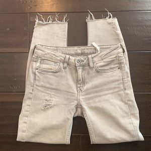 ZARA light gray distressed skinny jeans